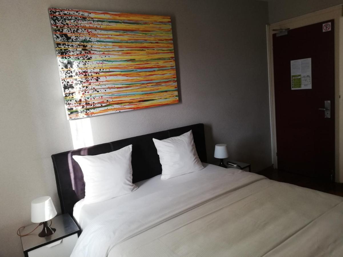 Hotel Parc & Lac Монтрё Экстерьер фото
