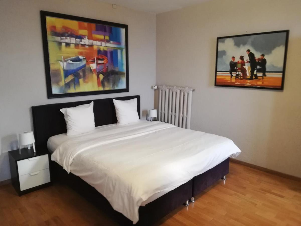 Hotel Parc & Lac Монтрё Экстерьер фото