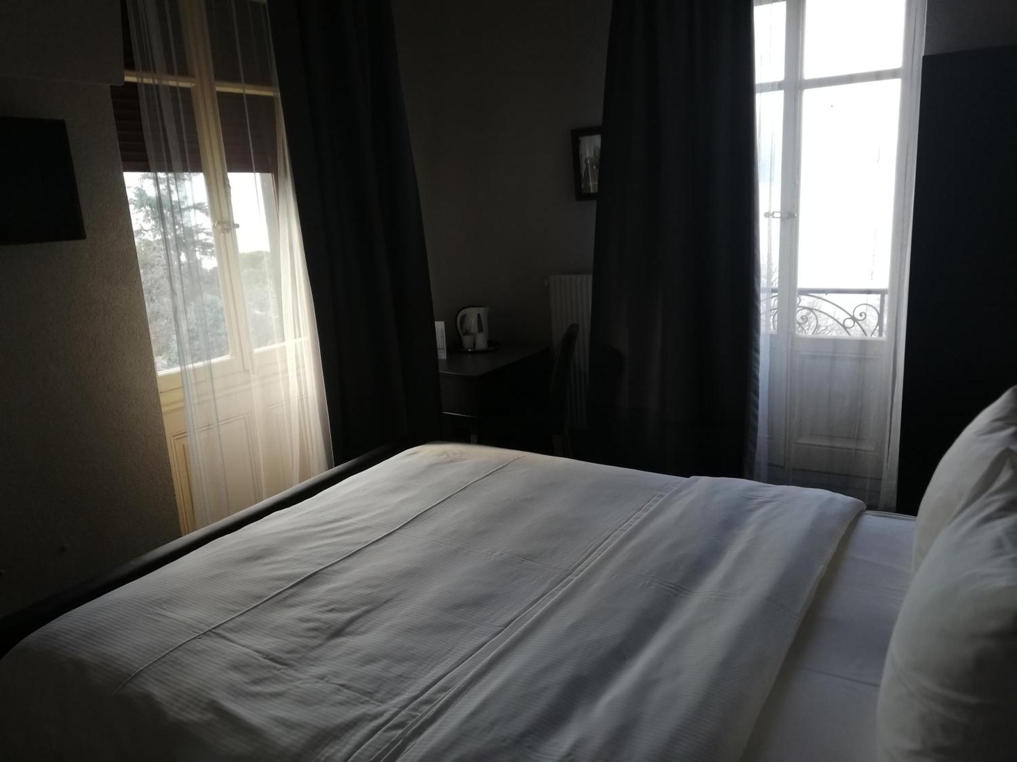 Hotel Parc & Lac Монтрё Номер фото